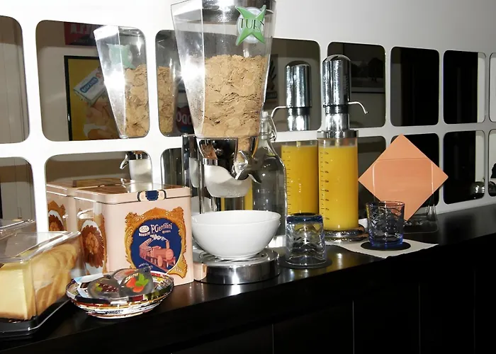 Breakfast In Bed לינה וארוחת בוקר 4*